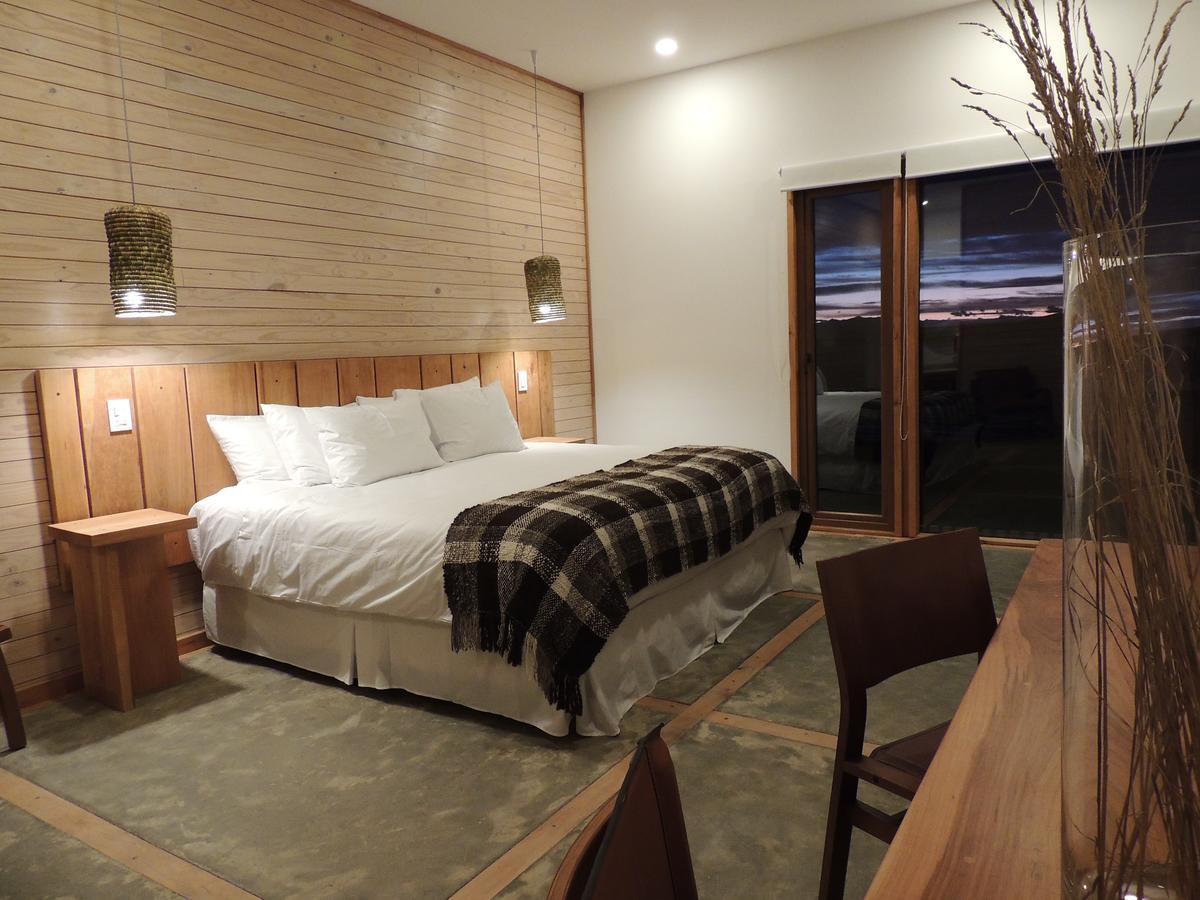 Hotel Simple Patagonia Puerto Natales Exterior photo